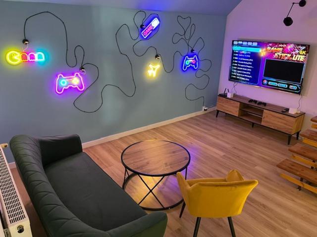 Terminal Family Airport Hostel Poznan Ngoại thất bức ảnh